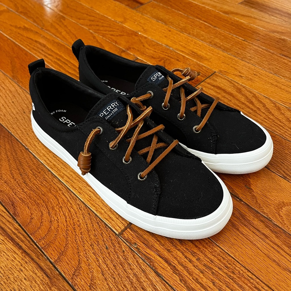 Women’s sperrys. Worn once excellent condition